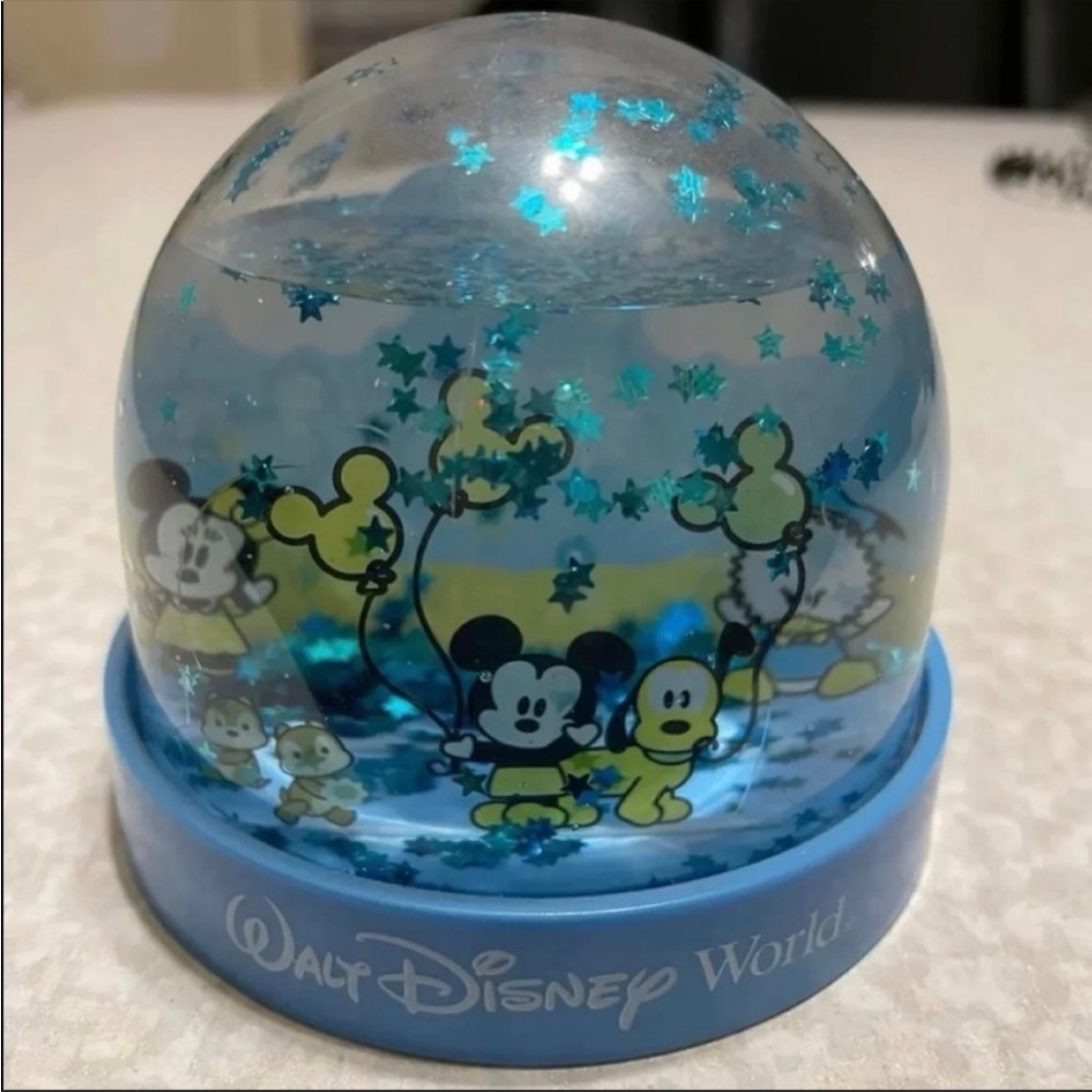 Walt Disney Snow Globe